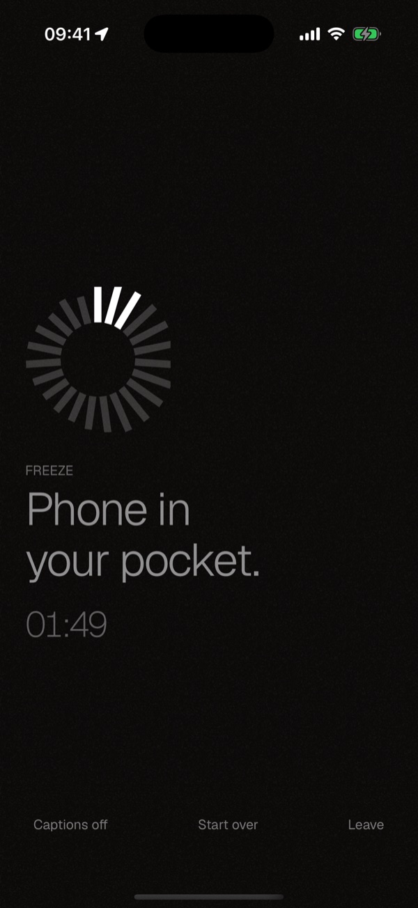 The dark live screen during the experience with the chapter name and the elapsed time